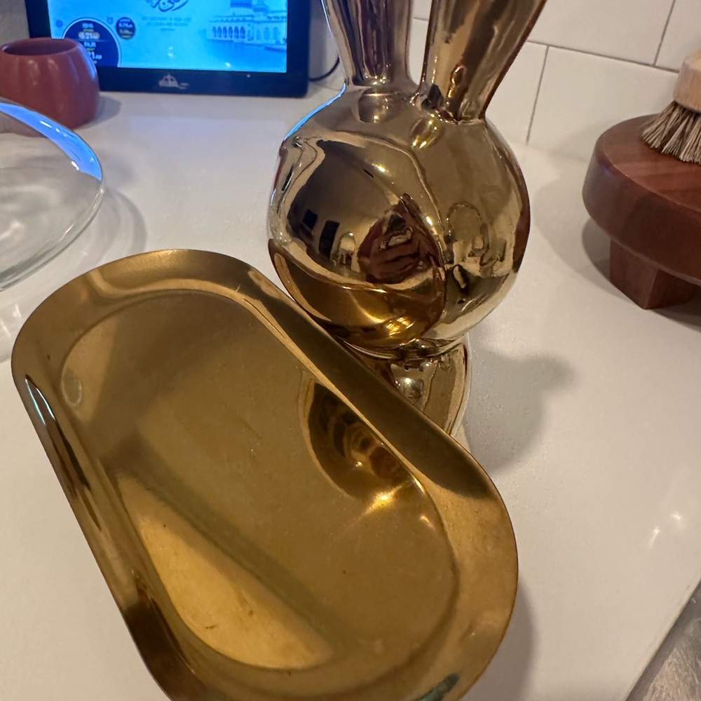 Title: 🐰 Rabbit Sculpture Key Tray – Gold - Picture 5 of 8